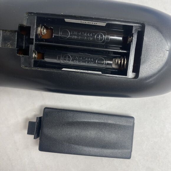 Philips Magnavox PM335 3 Device Universal Remote Control For TV, DVD, SAT - Picture 5 of 6